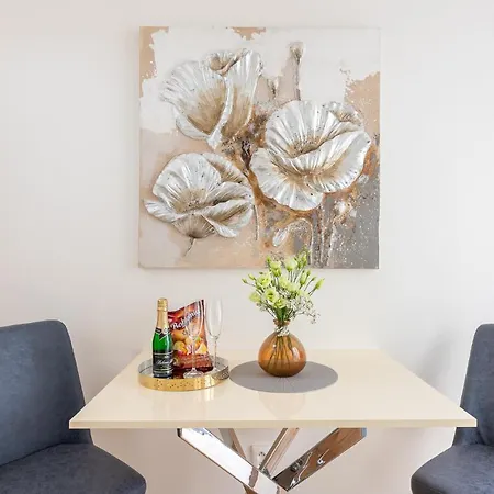 Cozy&Quiet Apartment With A/C In City Centre Prague Exterior photo