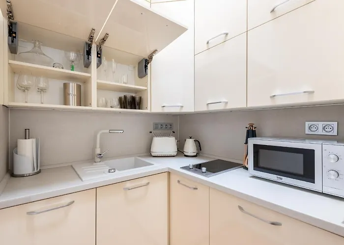 Cozy&Quiet Apartment With A/C In City Centre